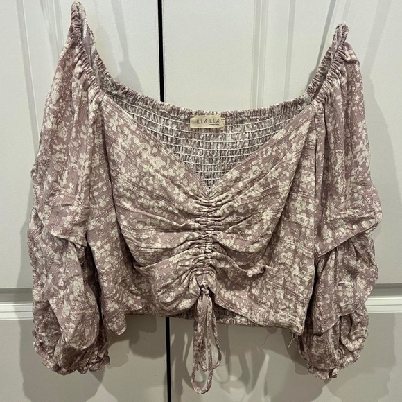 ILLA ILLA boutique top - Picture 1 of 4